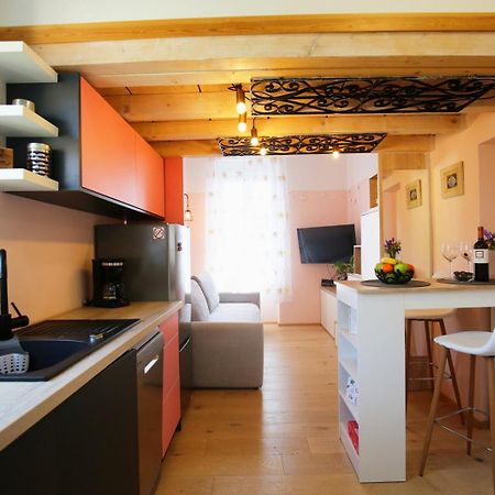 Studio Mo Opatija Luaran gambar